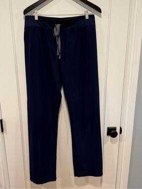Figs Women’s Livingston Straight Leg Scrub Pants size Large, Navy